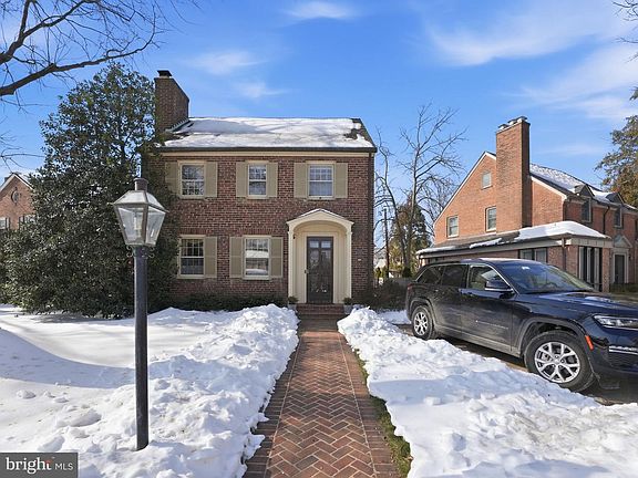 2nd image of 1812 N Hancock St
