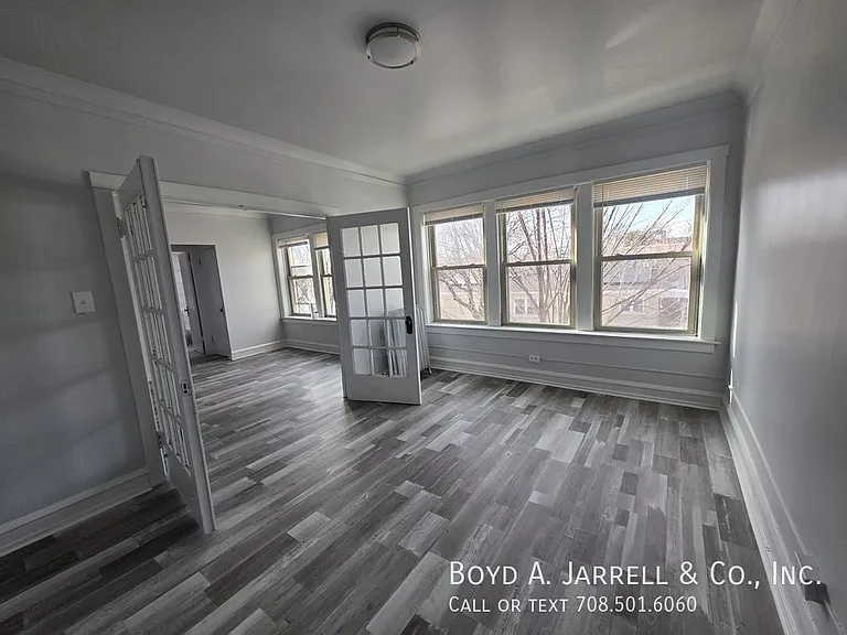 10855 S Vernon Ave #109-55-2W — Photo 2