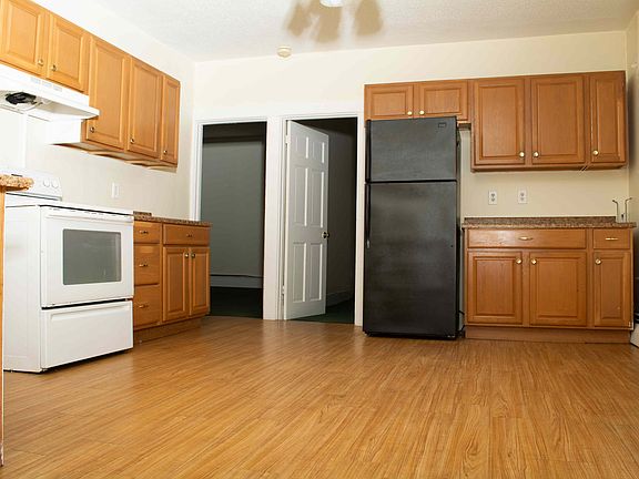 Extra Large Kitchen with plenty of cabinet space