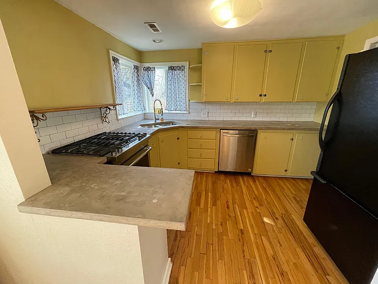 737 N Taft Hill Rd — Photo 5