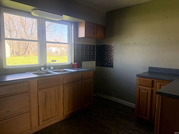 5th image of 453 E Oolitic Rd