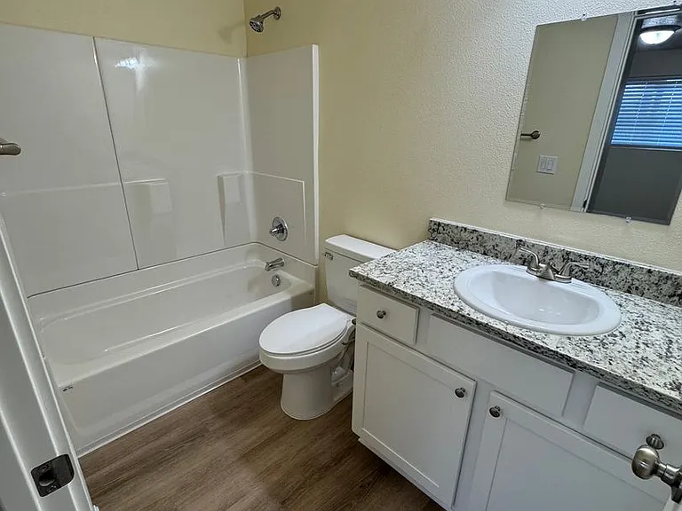 2215 Elm St SW — Photo 21