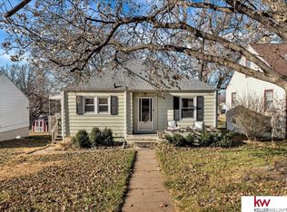 2136 S 40th St, Omaha, NE 68105
