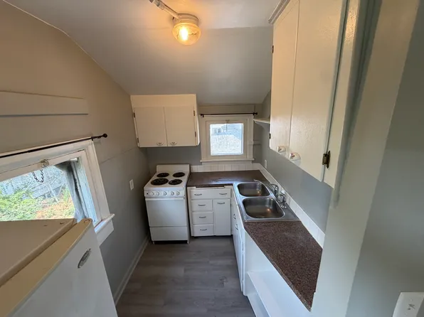 1102 W Sharp Ave APT 3, Spokane, WA 99201