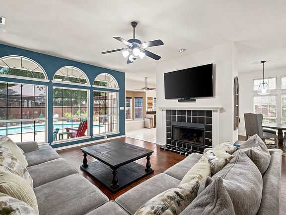 5th image of 2916 Shadow Oak Ct