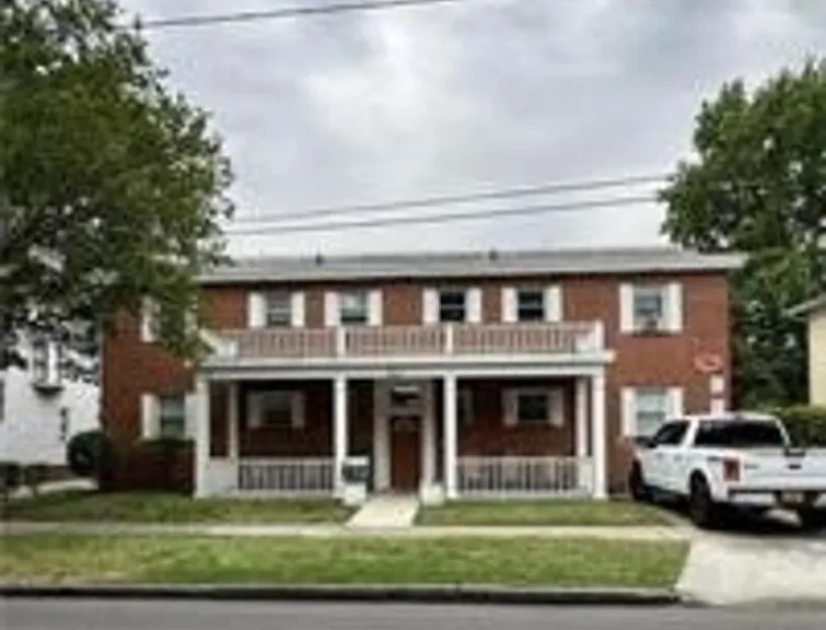 721 W Princess Anne Rd #B — Photo 1