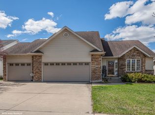 5111 Walnut Ridge Dr, Des Moines, IA 50317