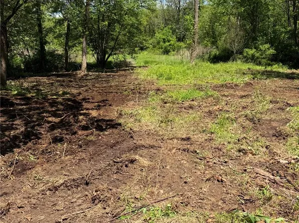 Weaver Ln, Hellertown, PA 18055