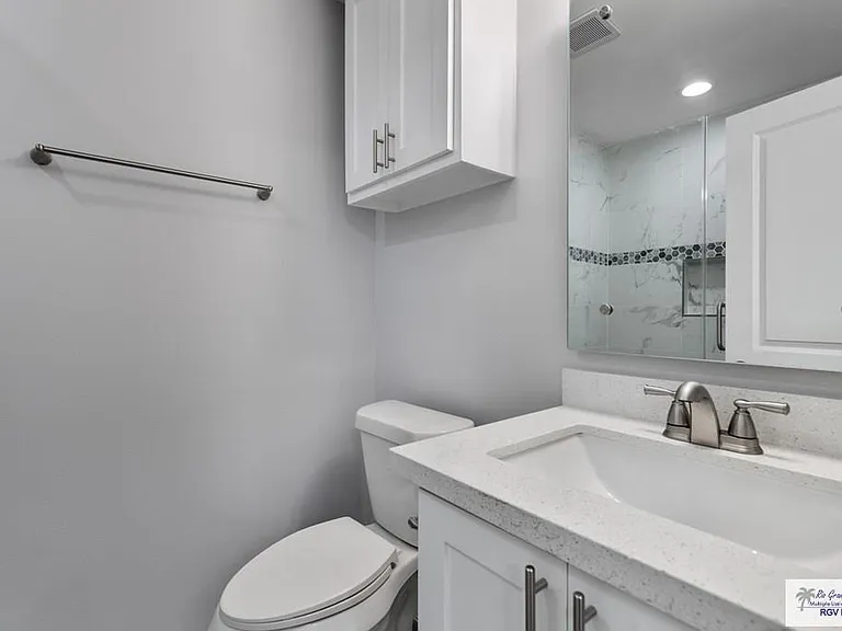 668 Foster Ln — Photo 5