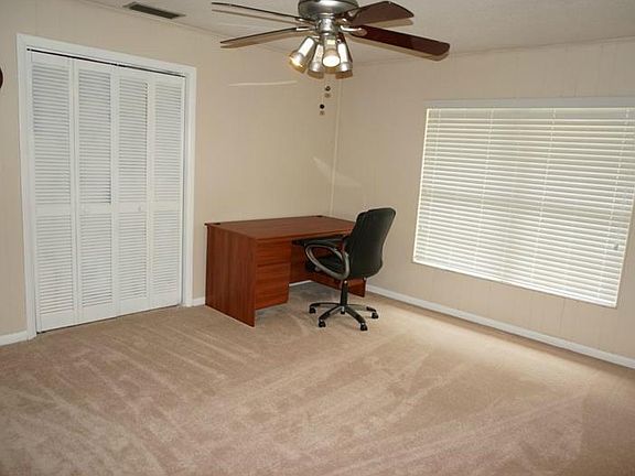 3rd image of 1704 Rosshire Ct