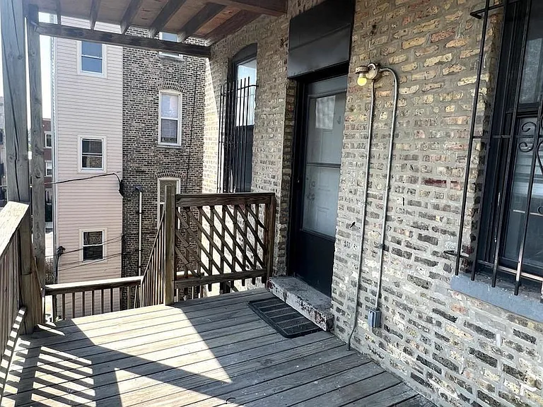 1007 N California Ave #3 — Photo 4