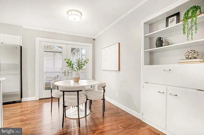 1009 Julian Pl — Photo 11