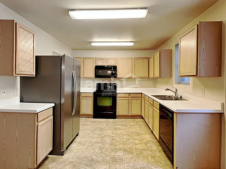 12657 Drexel St — Photo 3