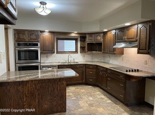 401 Washington St, Freeland, PA 18224