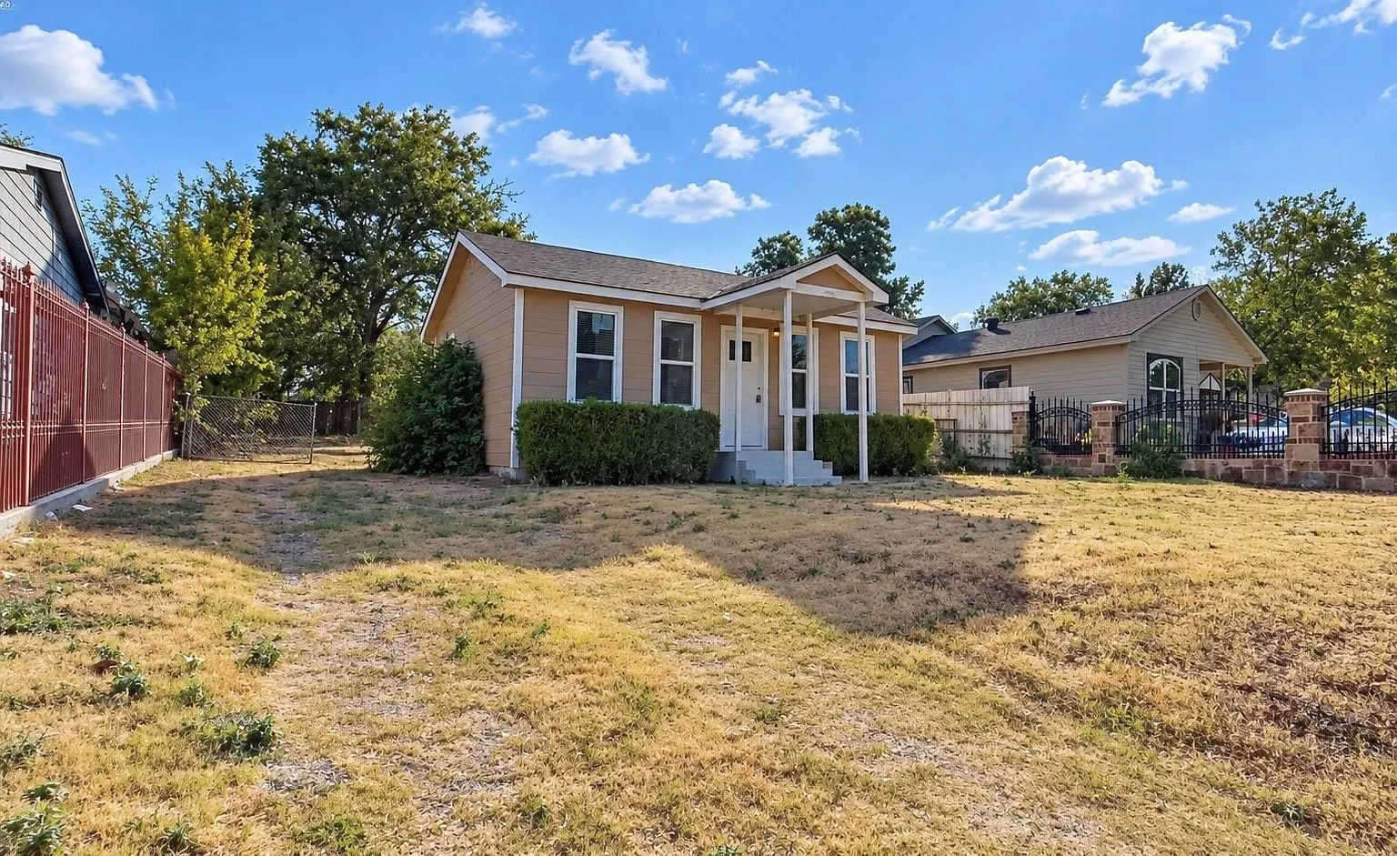 2 bed, 680 sqft, $1,300 — Photo 2