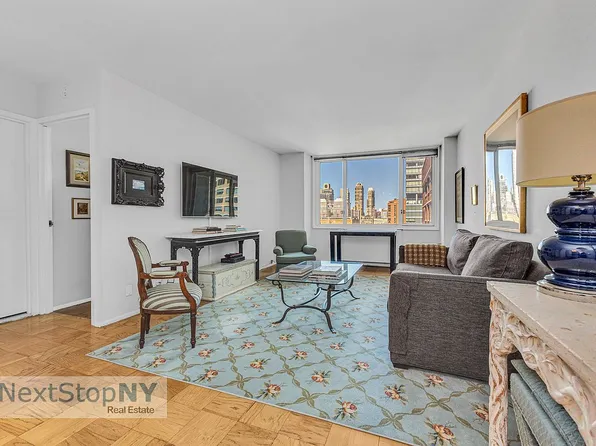 245 E 54th St APT 29S, Manhattan, NY 10022