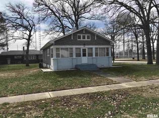 211 W Murray St, Sesser, IL 62884