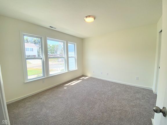 4th image of 2017 Sandhill Dr