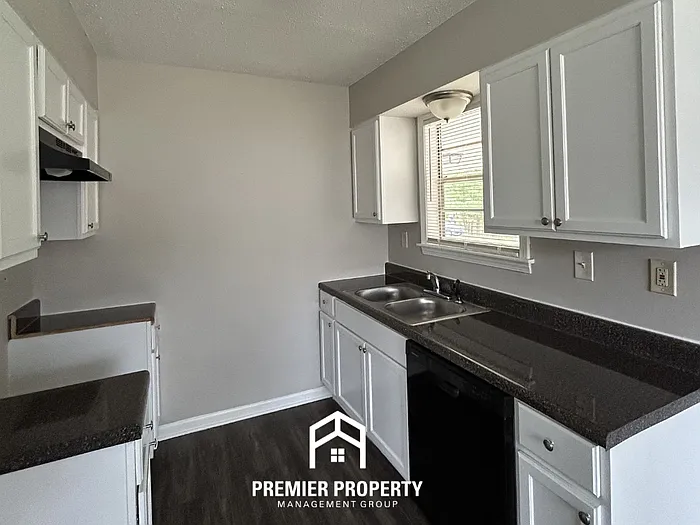 970 Millcreek Pl — Photo 6