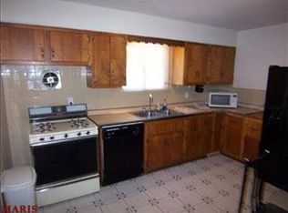 1645 Clover Ln, Florissant, MO 63031