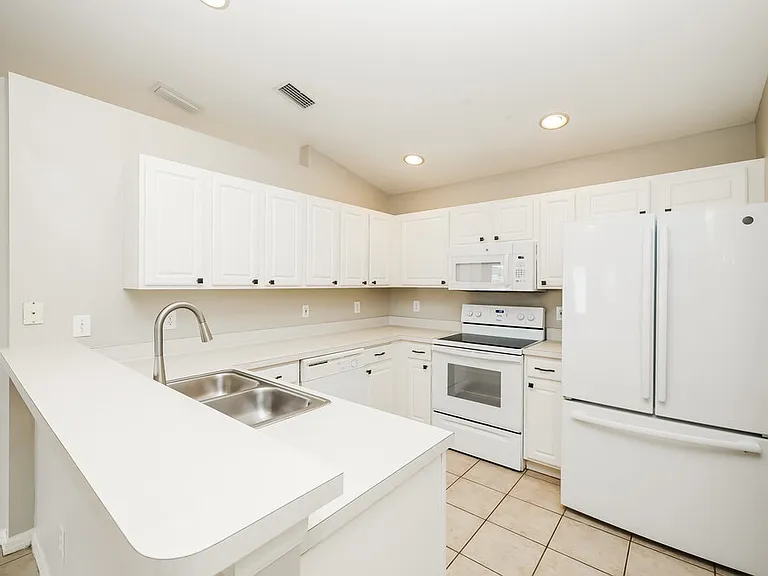 4213 Berkeley Dr — Photo 6