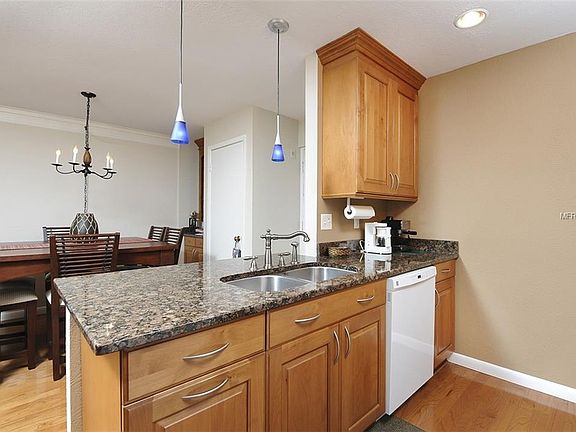4th image of 2302 S Manhattan Ave APT 309