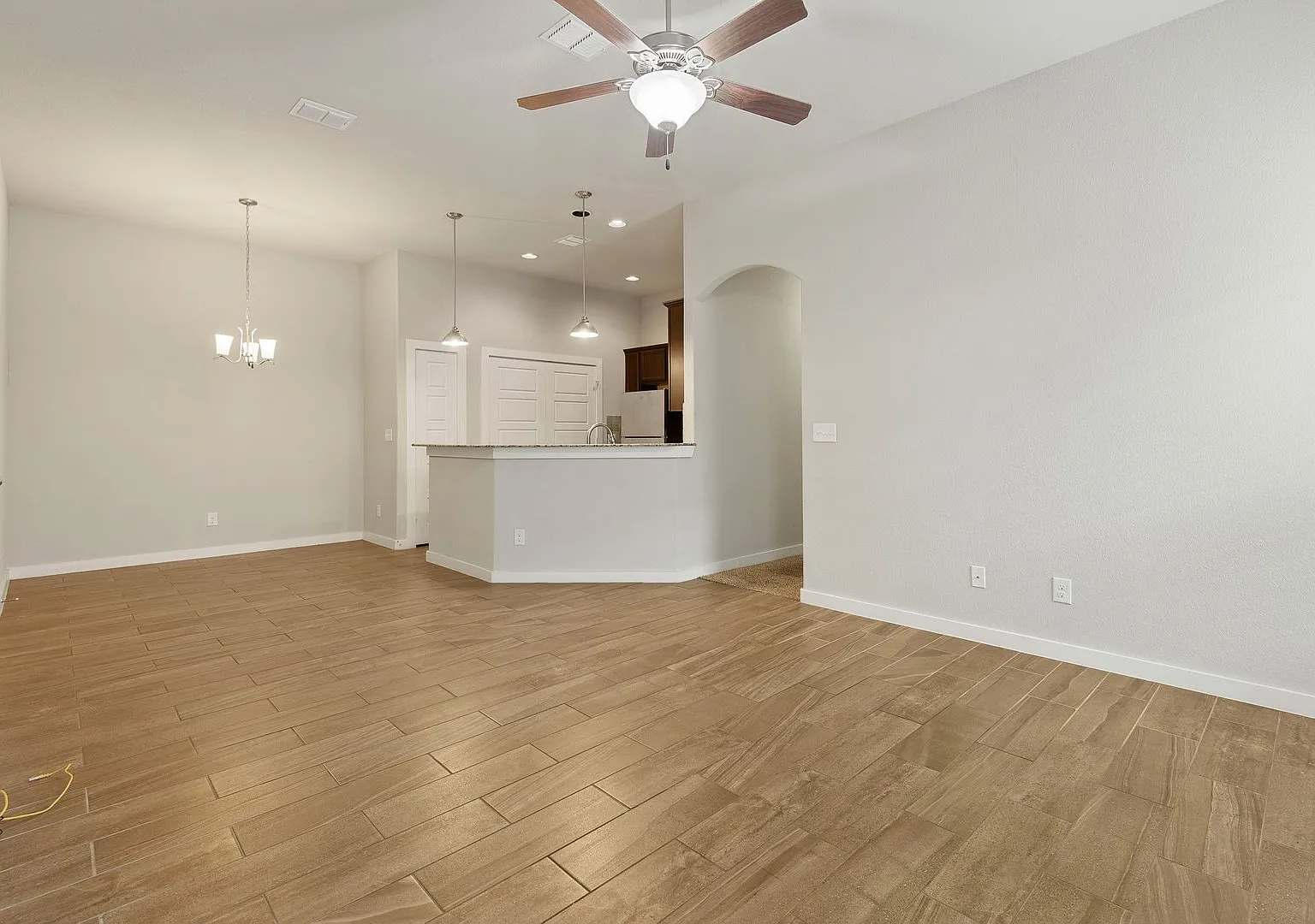 Luxury Townhome Located In Bastrop, Texas! — Photo 2