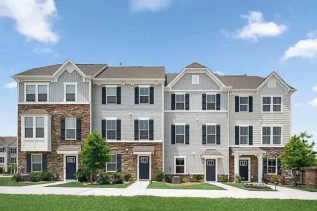 1013 Newell Towns Ln — Photo 2