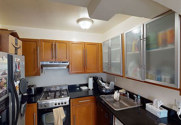 3rd image of 102-10 Queens Blvd #504