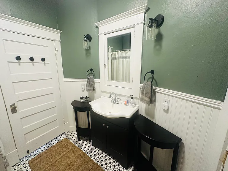 1112 Palmer Park Blvd — Photo 18