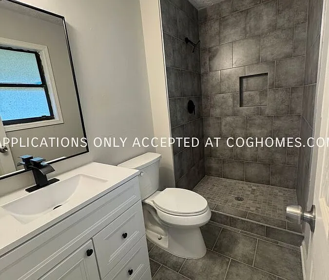 370 Booth Cir — Photo 8