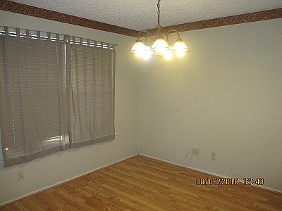 5th image of 1829 La Mesa Ln