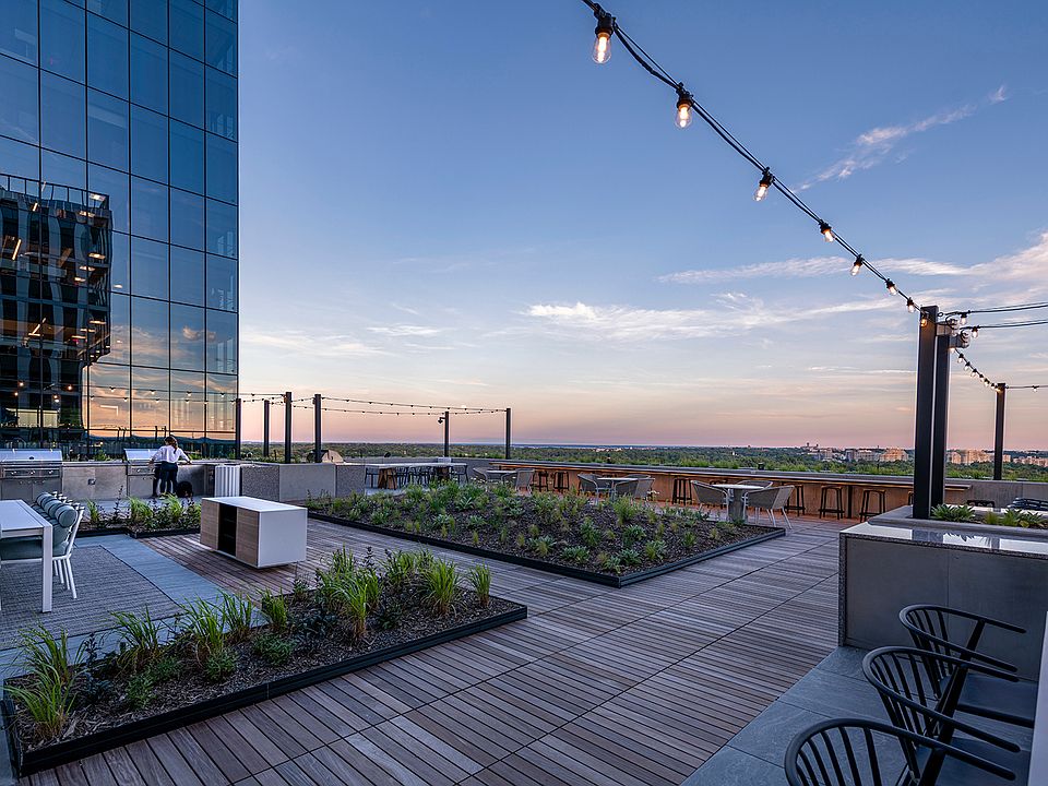 Your community rooftop deck is your space to enjoy from the 17th floor