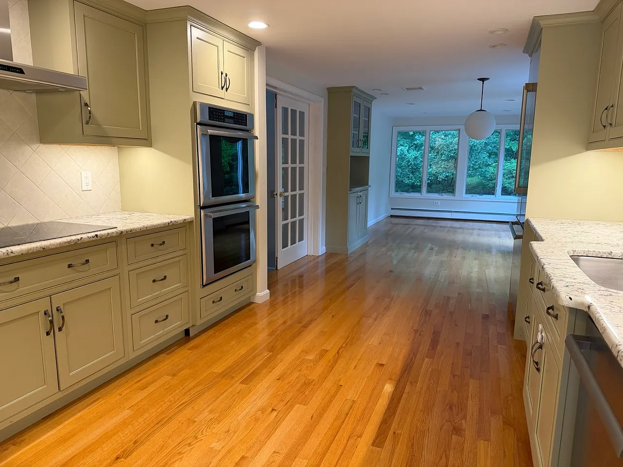 4 bed, 2.5 bath, 2030 sqft, $4,800 — Photo 2