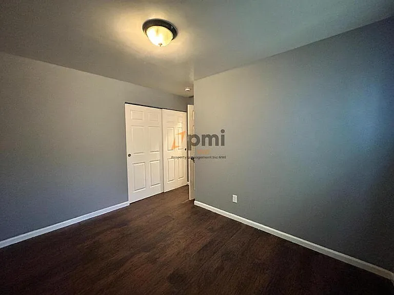 2166 Wisconsin St — Photo 10