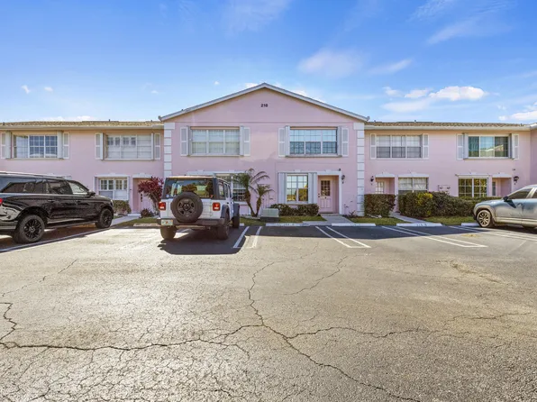 218 Foxtail Drive #G, Greenacres, FL 33415