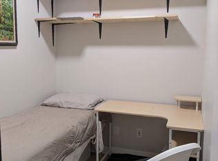 225 Sackville St #2006-2, Toronto, ON M5A0B9