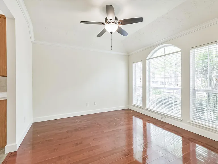 7 Heron Hollow Ct — Photo 10