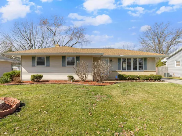 1119 Esmond Dr, Rockford, IL 61108