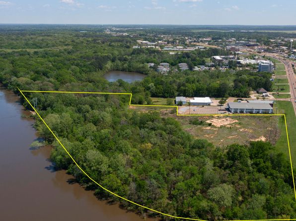 2280 Lakeland Dr, Flowood, MS 39232