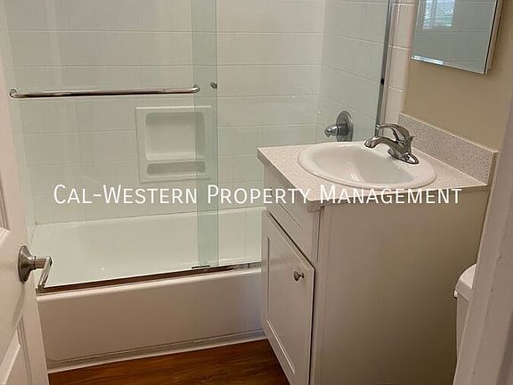 5th image of 280 N 8th St APT 4