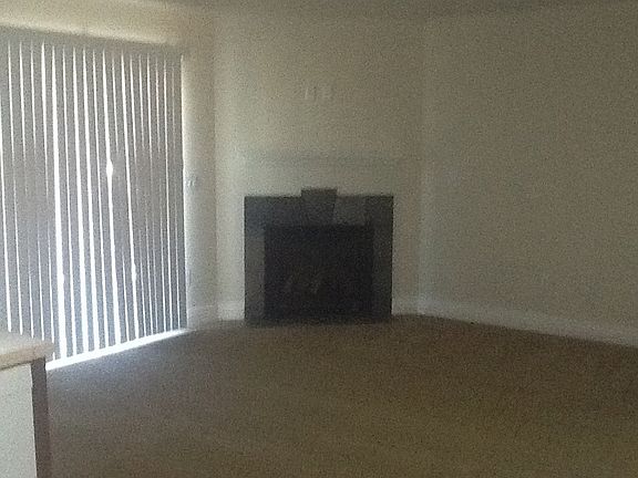 2nd image of 3805 Victoria Dr Unit B
