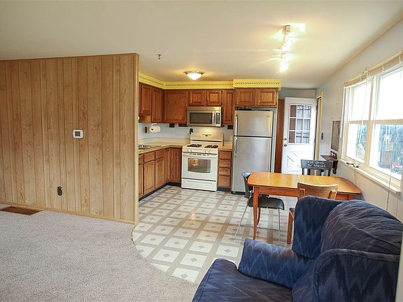 2nd image of 3744 Amherst Dr