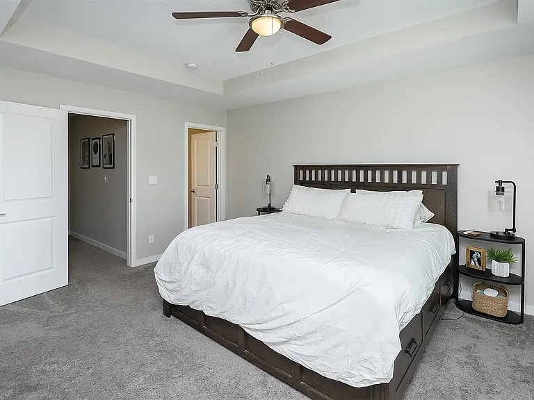 220 Amberwood Dr — Photo 7