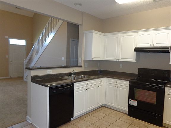 3rd image of 10145 Lynham Dr