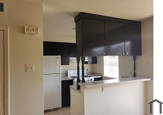 3rd image of 4610 Pecan Valley Dr #Pc2