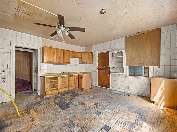 5th image of 10631 S Wabash Ave