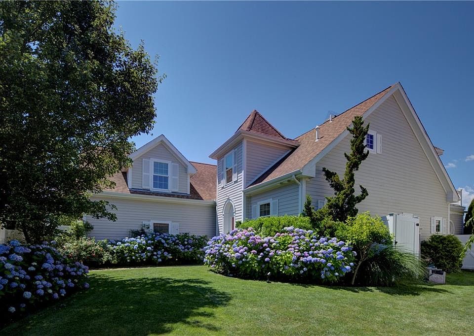 1st image of 34 Wimbledon Cir