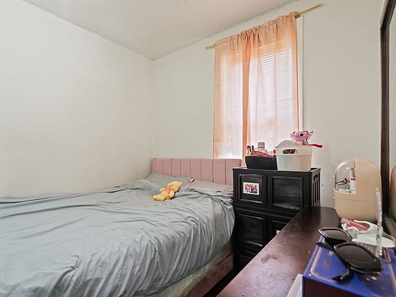 2nd image of 258 Ackerman Ave