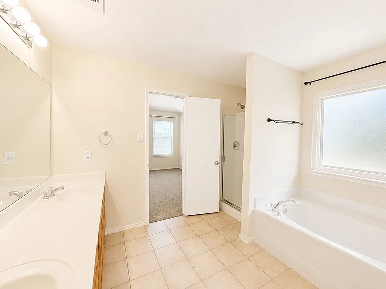 112 Tripp Trl — Photo 11